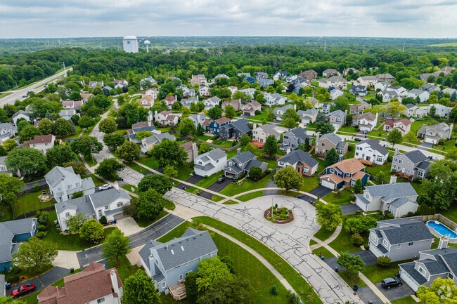 Home sale prices in Greene Valley range from $450,000 to $830,000.