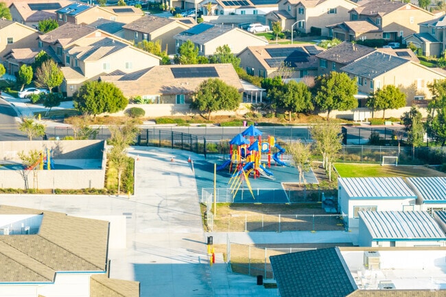 Your kids will enjoy learning in the inspiring atmosphere of Del Sol Academy.