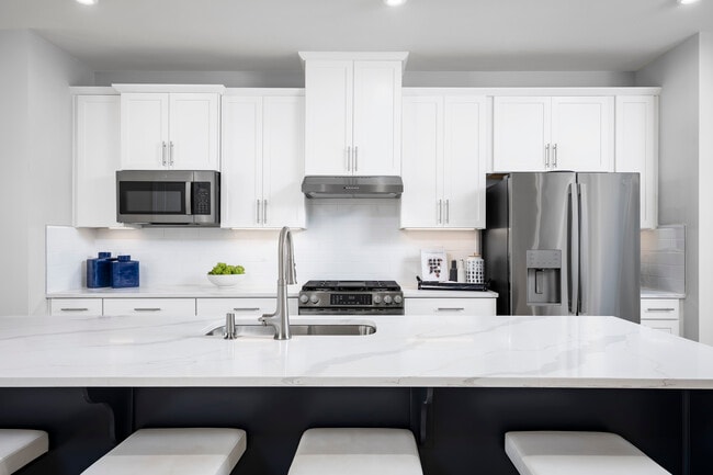 9391 Edenberry Dr, Fredericksburg, VA 22407 - photo 3