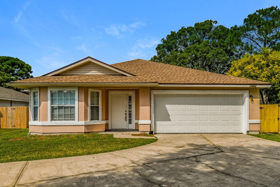 12825 Jordan Blair Ct, Jacksonville, FL 32225 - photo 1