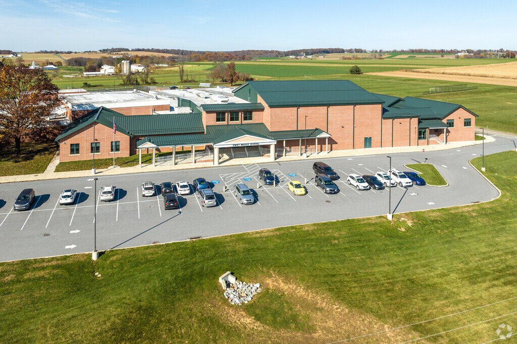 editorial
Swift Middle School is a public school located in Quarryville, PA.