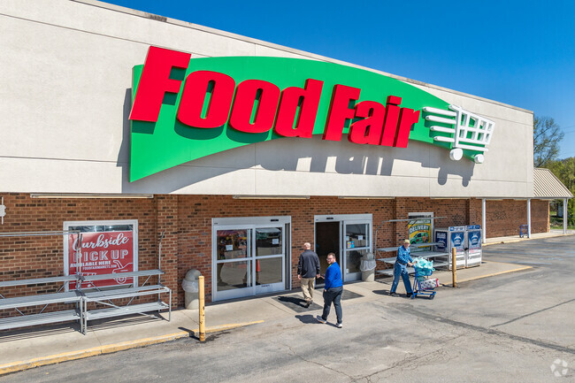 Many residents of Yates Crossing buy their groceries at Food Fair grocery store in Milton, Ohio.