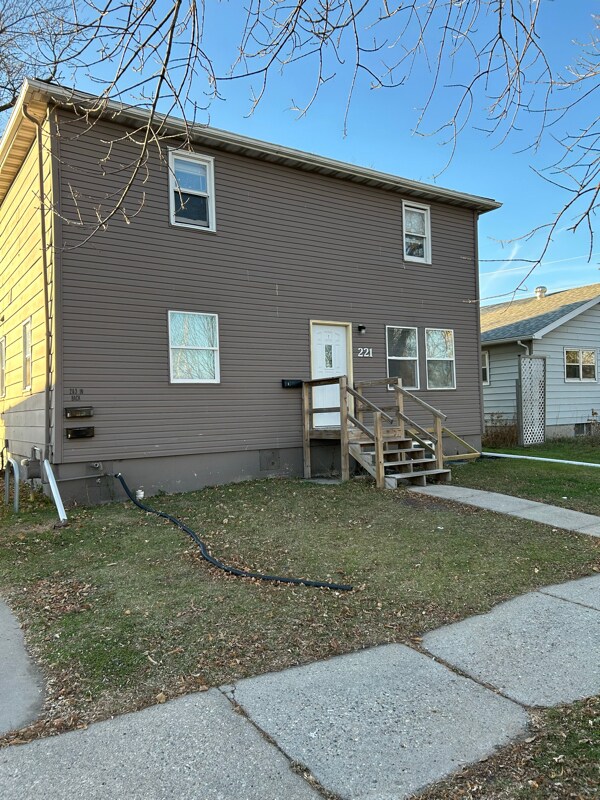 221 2nd St N Unit 1, Breckenridge, MN 56520