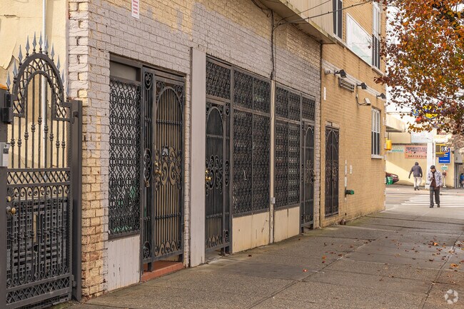 Al-Ihsan Academy is a private school located in South Ozone Park, NY.