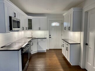 22 Denmore Ln, Old Saybrook, CT 06475