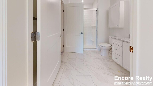 201 Sherman Rd unit 728, Brookline, MA 02467 - photo 5