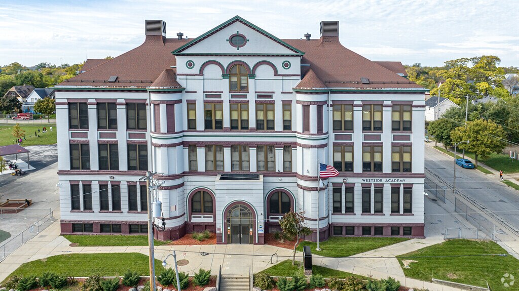 Westside Academy is a public school located in Walnut Hill.