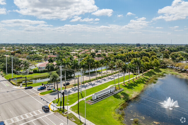 The Huntington community of single family homes can be found right off Miramar Pkwy.