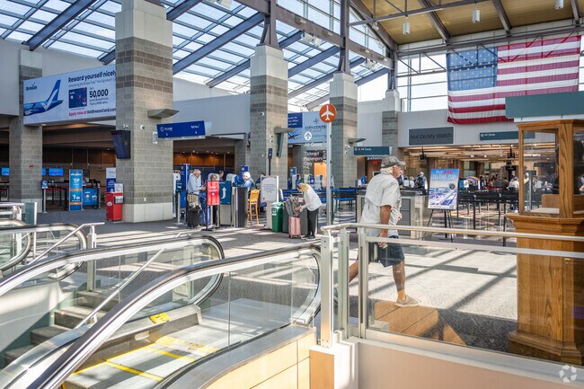 T.F. Green Airport is only minutes away from Long Meadow, connecting you to your loved ones.