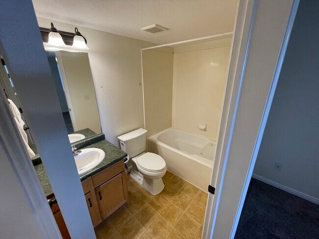 3812 E Rock Creek Rd unit 4, Eagle Mountain, UT 84005 - photo 5