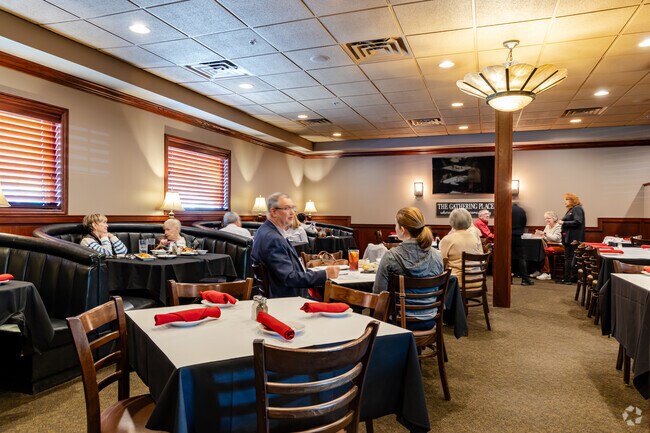 Cooper’s Corner offers diners a full menu of American comfort food.