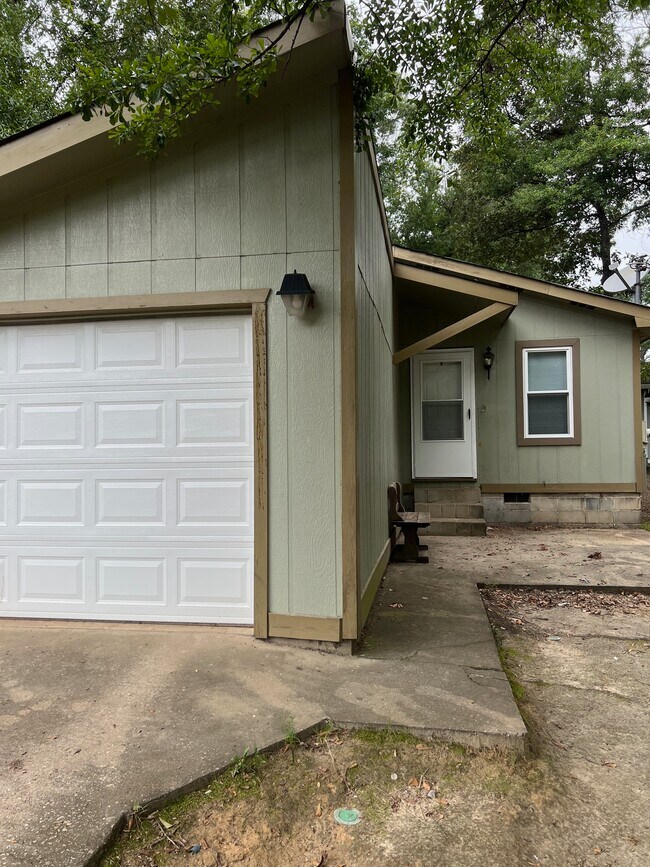 110 Silas Ct, Warner Robins, GA 31093 - photo 2