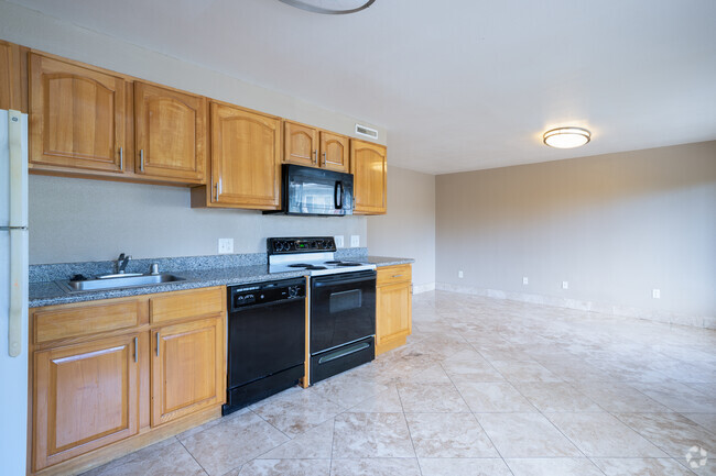 2BR, 1BA - Deluxe