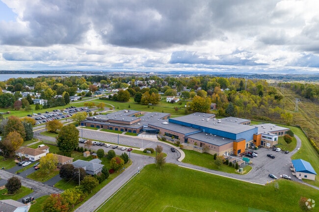 Solvay Middle School has a student-teacher ratio of 10 to 1.