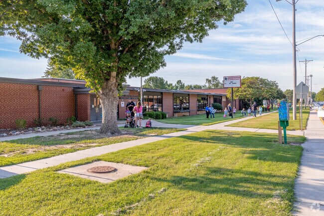 Younger kids can also attend Griffith Elementary School.