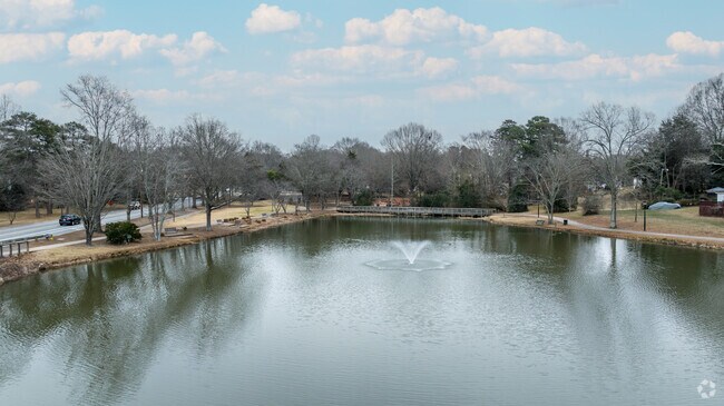 Roosevelt Wilson Park is not usually empty but the cold temperature isn't great for fishing.