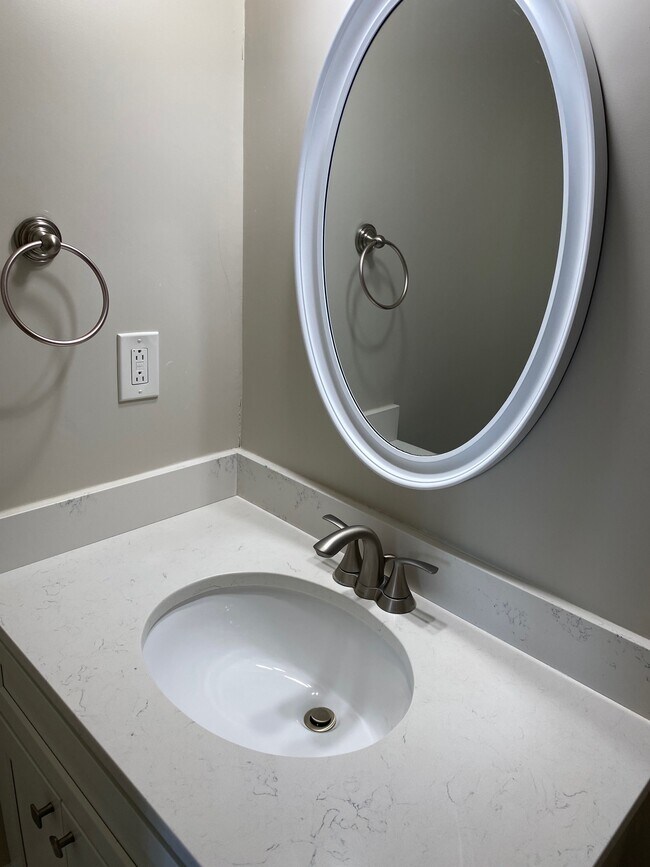 Bathroom 1 (attached to bedroom)