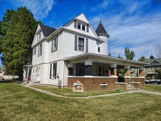 902 S Anderson St, Elwood, IN 46036