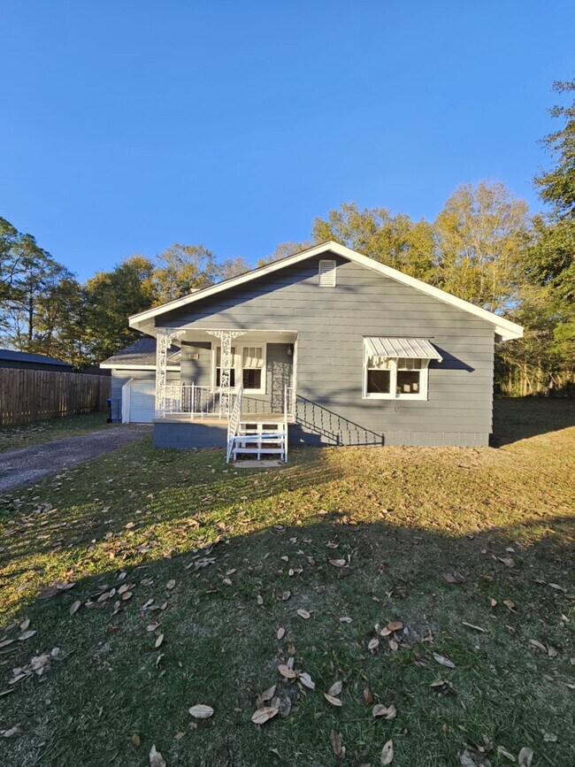 388 Oak St, Lucedale, MS 39452