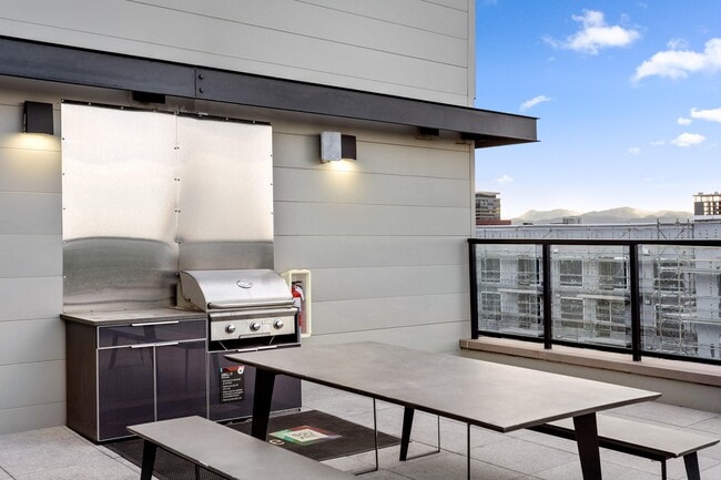 ZZZArapahoe Square Apartments, Denver, CO 80205 - photo 7