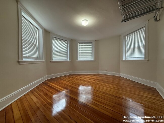 7 Mount Hood Rd unit B, Brighton, MA 02135 - photo 5