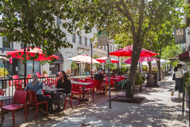 Downtown North offers outdoor dining at restaurants like Bistro Maxine in Palo Alto.