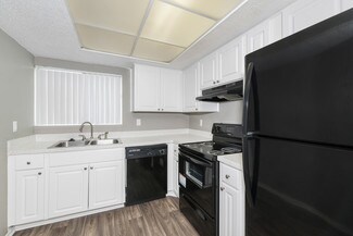 3810 5th St, Bradenton, FL 34208