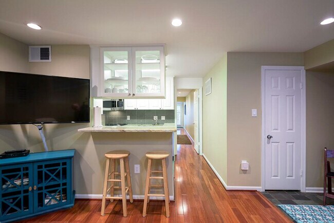 1001 New Hampshire Ave NW unit ID427P, Washington, DC 20037 - photo 5