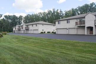 1045 Roland Ln, Green Bay, WI 54303