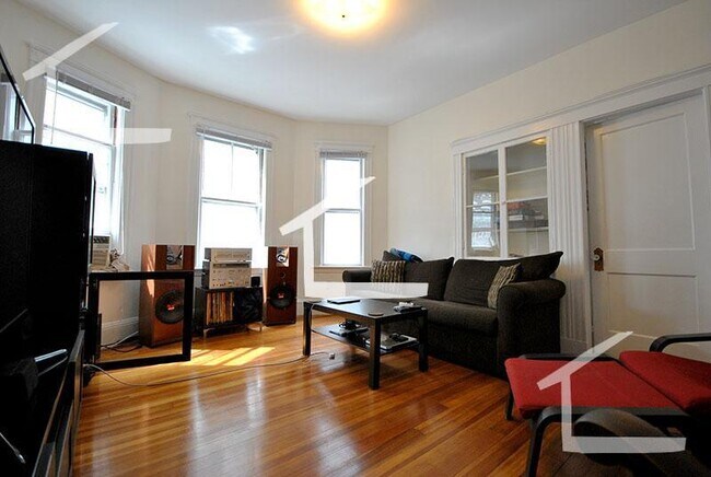 29 Gerald Rd unit 1, Brighton, MA 02135 - photo 7