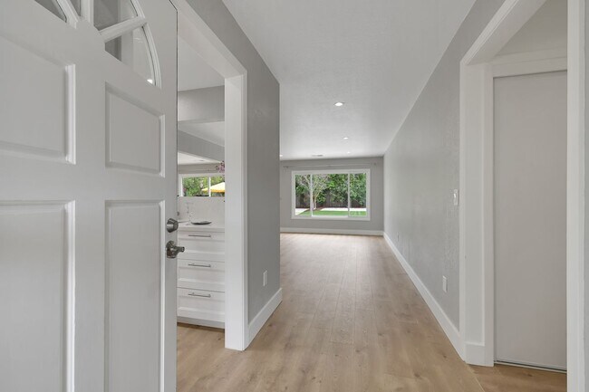 1 Sharilyn Ln, Novato, CA 94947 - photo 5