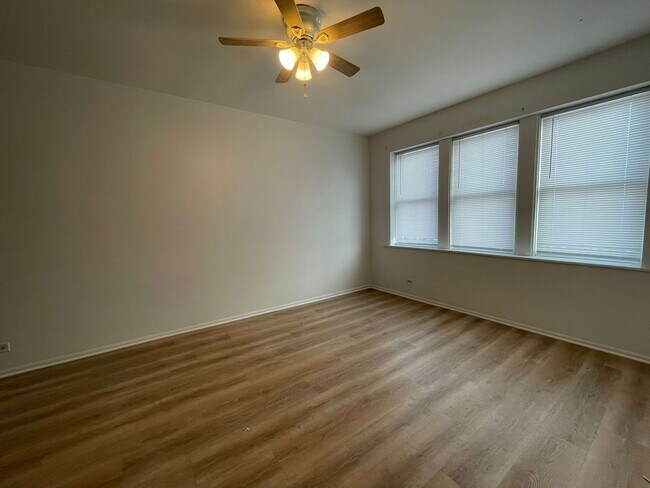 3653 N Pulaski Rd unit 3, Chicago, IL 60641 - photo 5