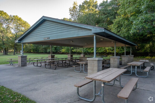 Enjoy a picnic in the shade at Mount Simon Park.