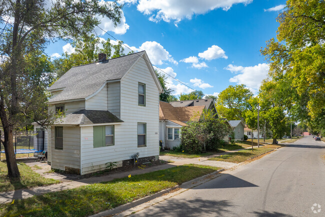 Lafnow homes tend to range in price from $30,000 to $100,000.