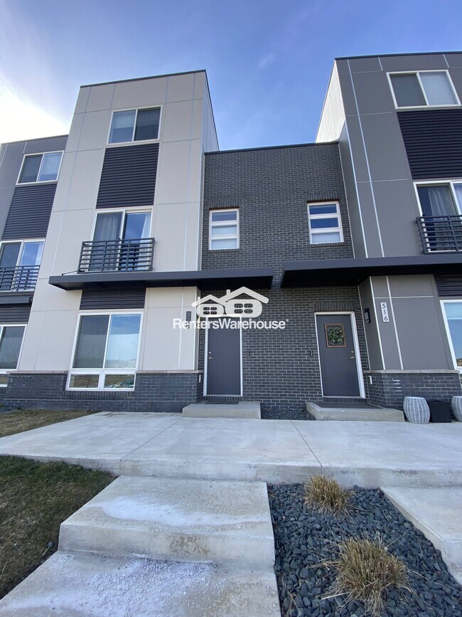 522 SW 12th St, Des Moines, IA 50309