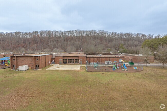 Oak Mt. Elementary School has an A- Niche rating.