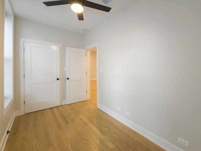 2057 W Dickens Ave unit 2N, Chicago, IL 60647 - photo 6