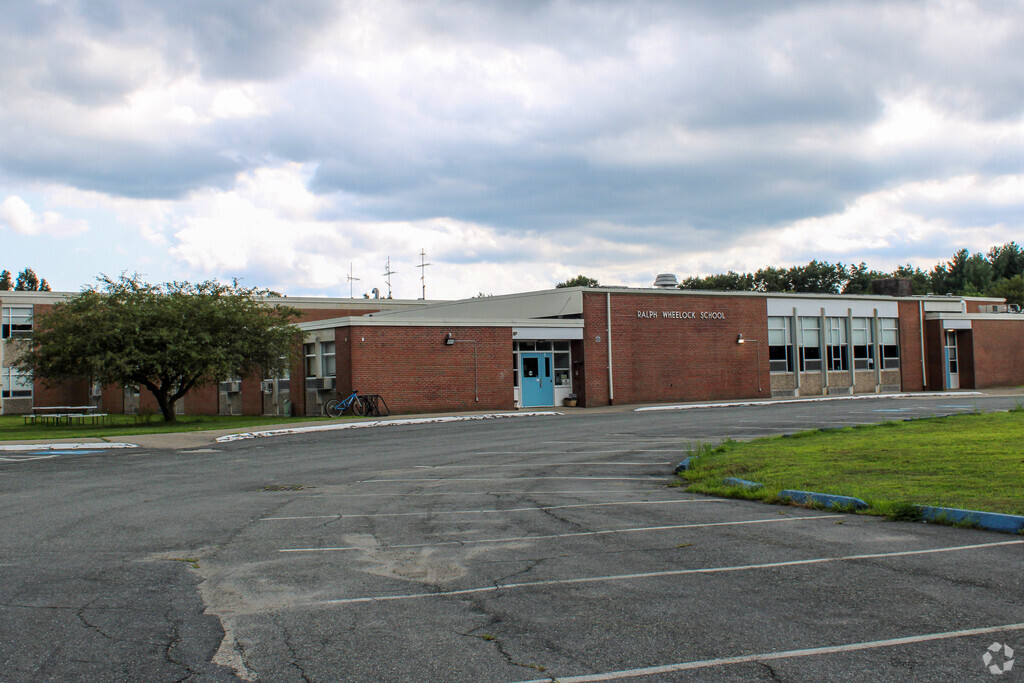 Ralph Wheelock School, Medfield MA Rankings & Reviews - Homes.com