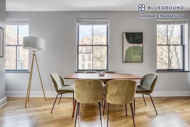 302 W 11th St unit FL1-ID1098, New York, NY 10014 - photo 6