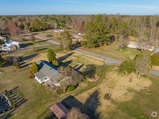 South Chesterfield County residents can enjoy having neighbors but still have plenty of privacy.