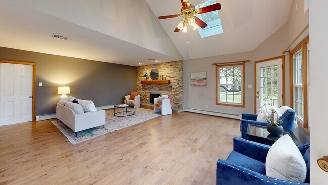 202 Garnet Ln, Wallingford, PA 19086 - photo 2