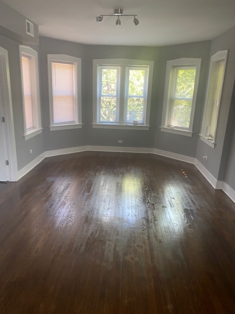 7940 S Kingston Ave unit 2, Chicago, IL 60617 - photo 3