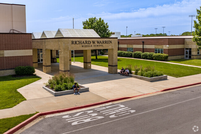 Richard Warren Middle School serves students 6-8th grade.