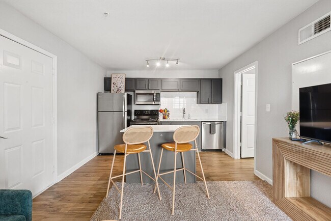 8054 Exchange Dr unit FL1-ID1364167P, Austin, TX 78754 - photo 3