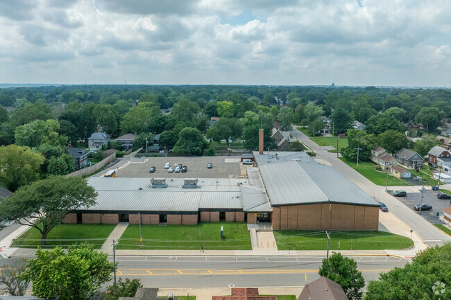Lincoln Junior High School offers a space where all people can learn and thrive.