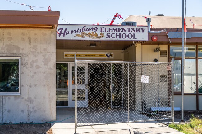Harrisburg Elementary School is located in Harrisburg, Oregon.