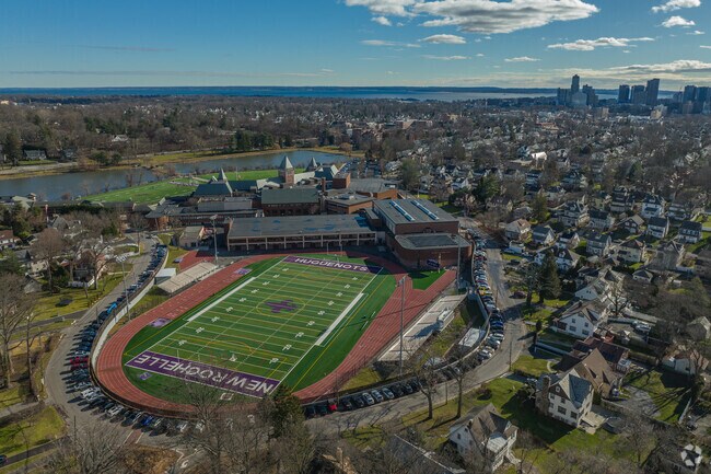 Prepare Isle of San Souci learners for success at New Rochelle High School.