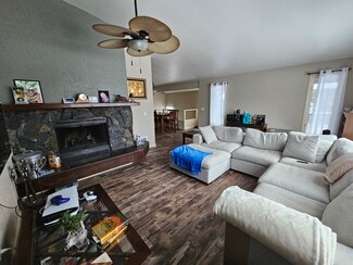 7217 Foxridge Cir Unit 2, Anchorage, AK 99518