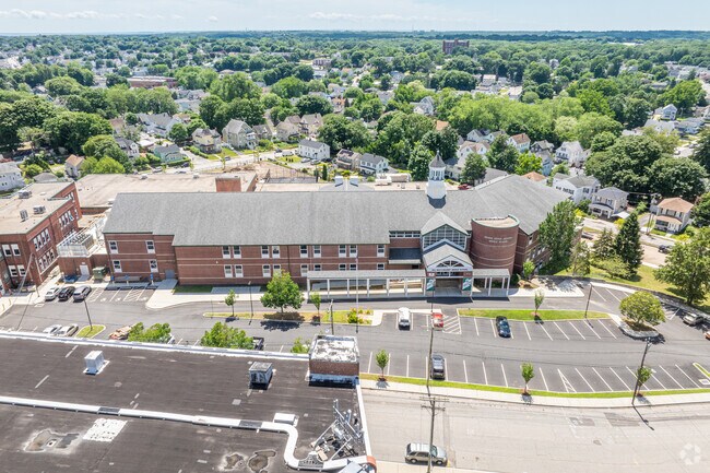 Locals love High Road School of New London for it's convenient location and competent staff.
