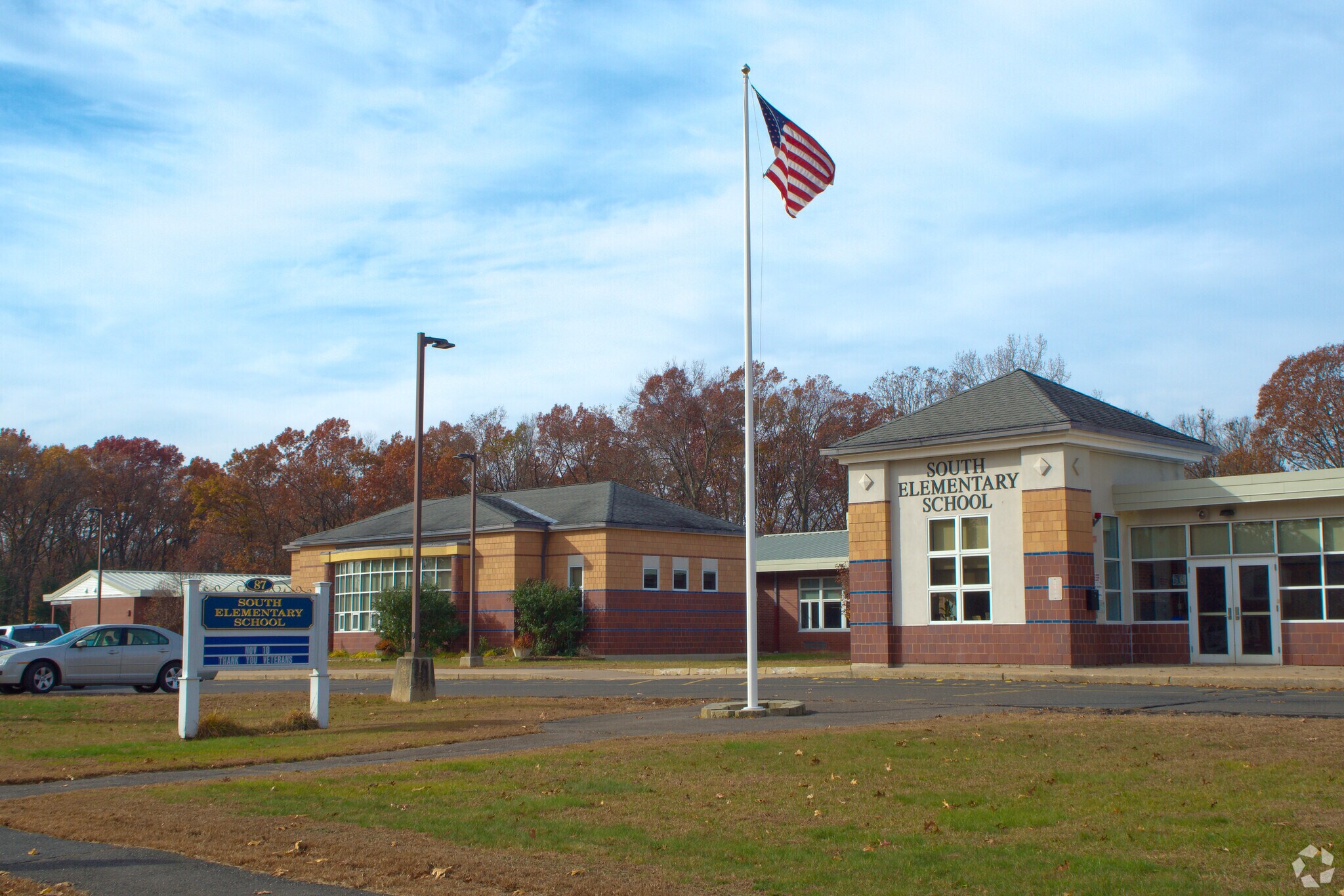 18 N Main St, Windsor Locks, CT 06096